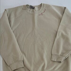 Gildan Beige Crewneck Sweater